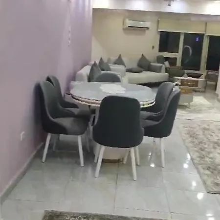 شقة على النيل